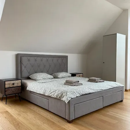 Modern Rooftop - Terrace, Coffee, Wifi Apartment